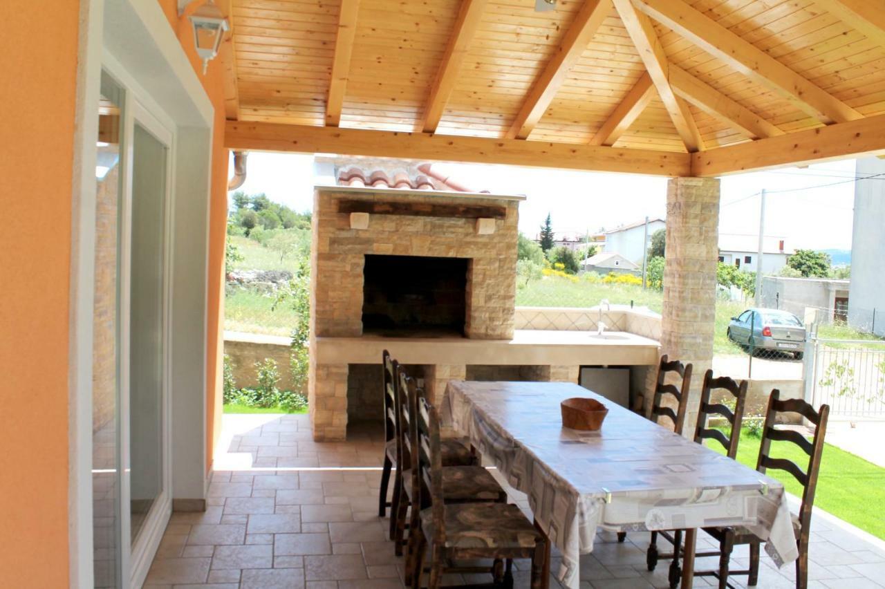 Bella Casa Villa Sukosan Exterior photo