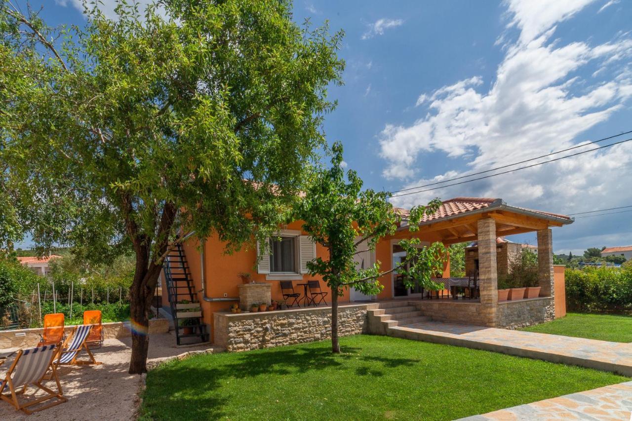 Bella Casa Villa Sukosan Exterior photo
