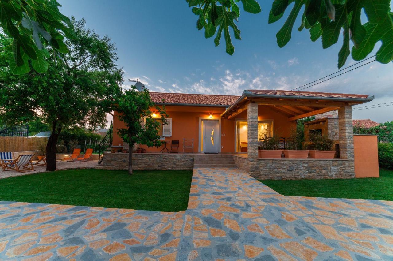 Bella Casa Villa Sukosan Exterior photo
