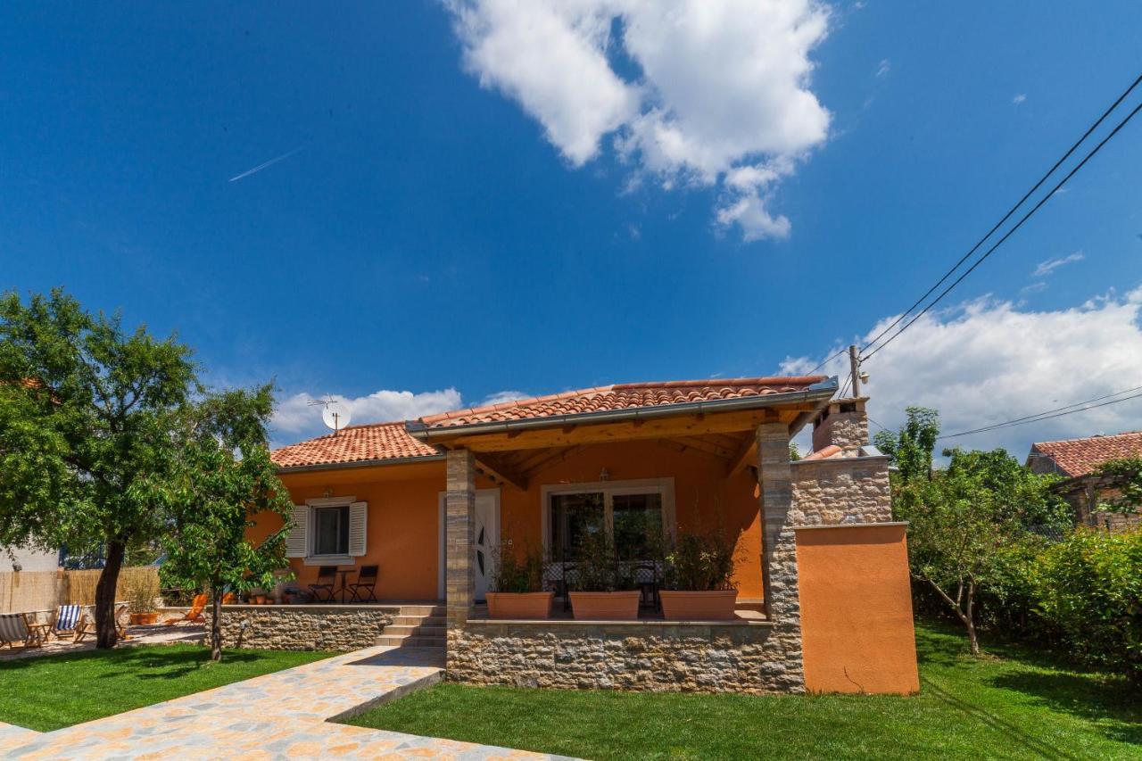 Bella Casa Villa Sukosan Exterior photo